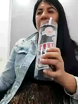 Snapshot of aisha_latina chatting on 20, 2, 2025 aisha latina online show from 20, 2, 2025