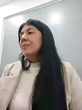 Snapshot of aisha_latina chatting on 14, 2, 2025 aisha latina online show from 14, 2, 2025