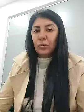 Snapshot of aisha_latina chatting on 10, 2, 2025 aisha latina online show from 10, 2, 2025