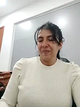 Snapshot of aisha_latina chatting on 20, 3, 2025 aisha latina online show from 20, 3, 2025