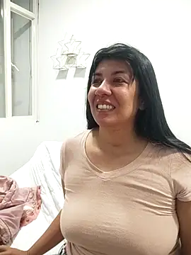 aisha latina online show from 17, 2, 2026