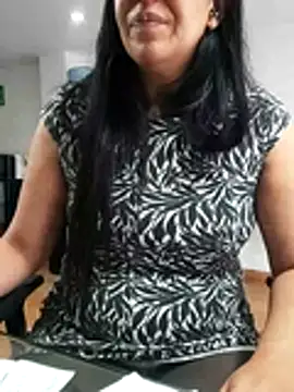 aisha latina online show from 28, 4, 2026