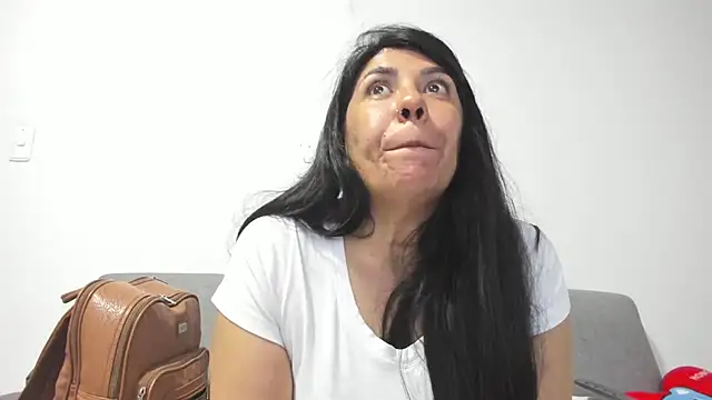 Snapshot of aisha_latina chatting on 27, 2, 2025 aisha latina online show from 27, 2, 2025