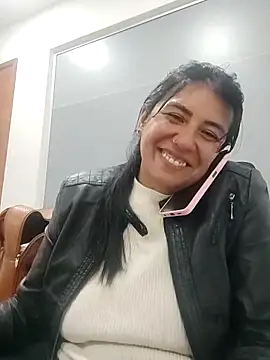 Snapshot of aisha_latina chatting on 20, 3, 2025 aisha latina online show from 20, 3, 2025