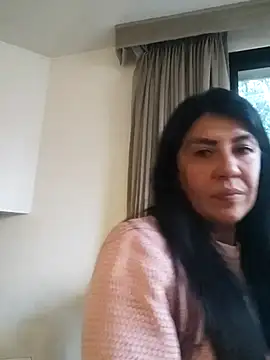 Snapshot of aisha_latina chatting on 11, 3, 2025 aisha latina online show from 11, 3, 2025