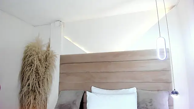 ValerieDiaz  online show from 11, 9, 2025
