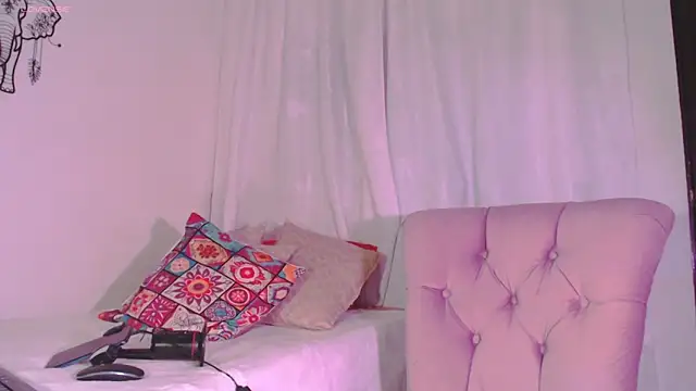 karlablue  online show from 10, 9, 2025