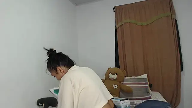 kathy luisa online show from 4, 5, 2026