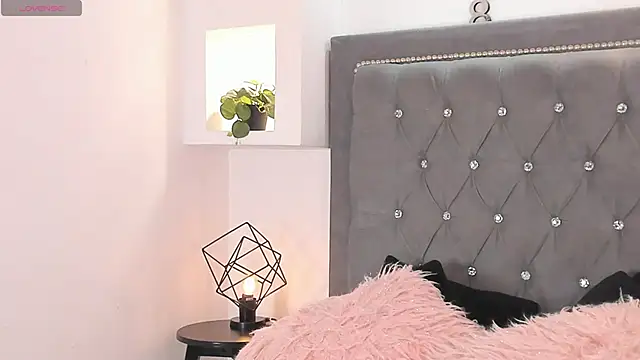 SophieRossi online show from 3, 12, 2025