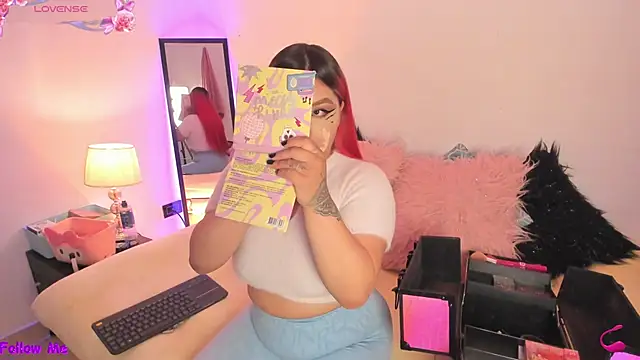 SophieRossi online show from 7, 11, 2025