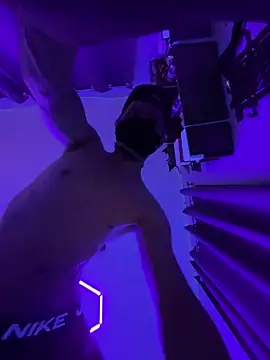 Cloudd Kingg Iceyyy online show from 8, 3, 2026