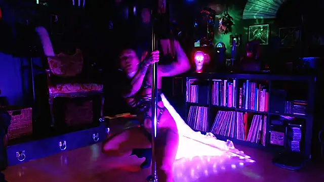 gothstripper online show from 3, 10, 2025