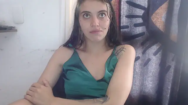 Snapshot of mariecam420 chatting on 27, 2, 2025 mariecam420 online show from 27, 2, 2025