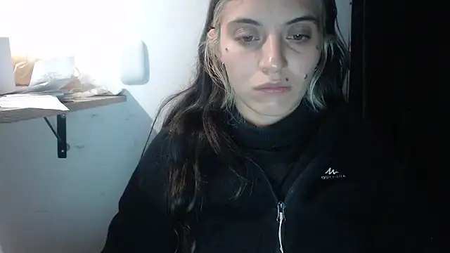 Snapshot of mariecam420 chatting on 28, 1, 2025 mariecam420 online show from 28, 1, 2025