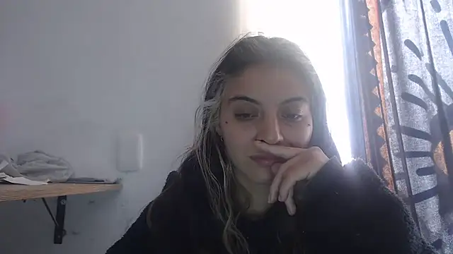 Snapshot of mariecam420 chatting on 29, 1, 2025 mariecam420 online show from 29, 1, 2025