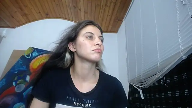 Snapshot of mariecam420 chatting on 14, 10, 2025 mariecam420 online show from 14, 10, 2025