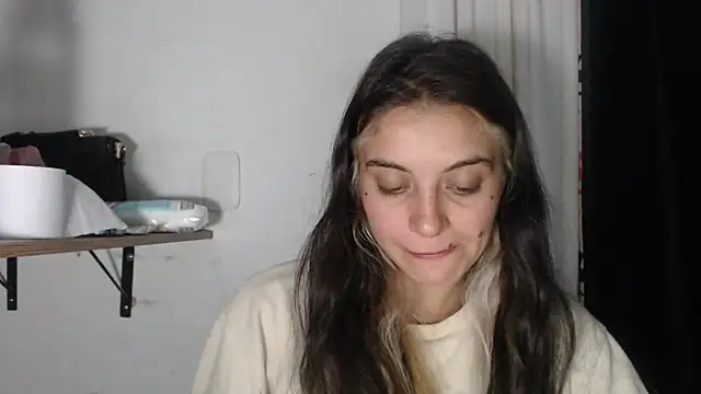 Snapshot of mariecam420 chatting on 17, 2, 2025 mariecam420 online show from 17, 2, 2025