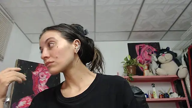 Snapshot of mariecam420 chatting on 2, 6, 2026 mariecam420 online show from 2, 6, 2026