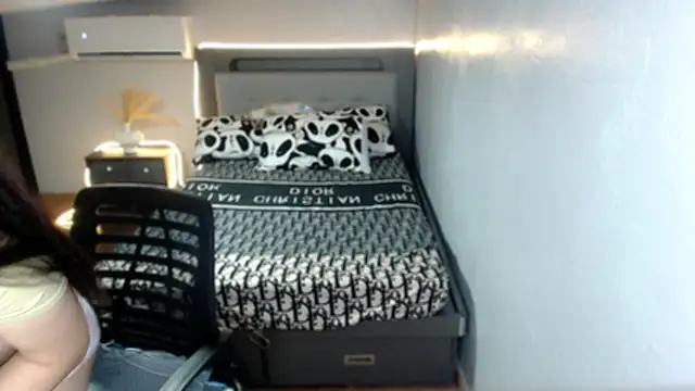 Snapshot of AmazingLuchie chatting on 19, 7, 2026 AmazingLuchie online show from 19, 7, 2026