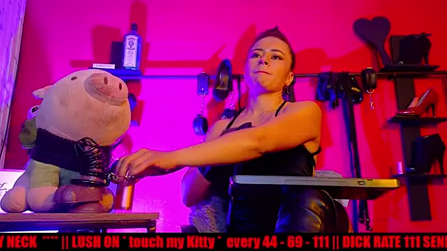 MistressSlut1 online show from 27, 5, 2026