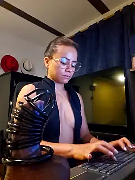 MistressSlut1 online show from 3, 3, 2026