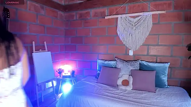 RouseColins online show from 7, 1, 2026