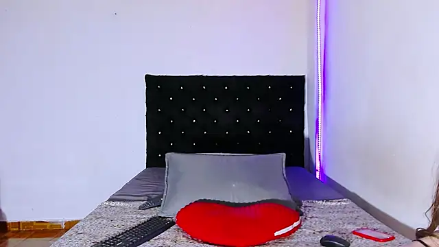 valen colombian69 online show from 14, 4, 2026