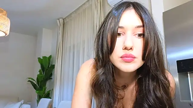 Snapshot of diamond_desiree chatting on 6, 2, 2025 diamond desiree online show from 6, 2, 2025