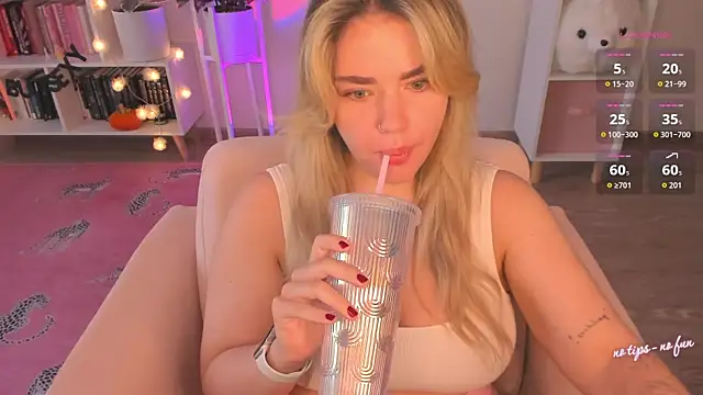 pussy-kattt online show from 11, 10, 2025