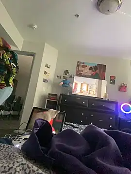 CutieFrmthehood online show from 3, 1, 2025