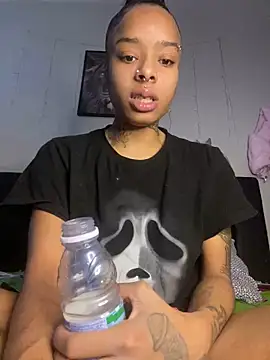 CutieFrmthehood online show from 11, 1, 2025