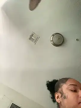 CutieFrmthehood online show from 26, 1, 2025