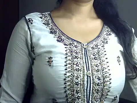 Snapshot of SiaraSiyA chatting on 8, 7, 2026 SiaraSiyA online show from 8, 7, 2026