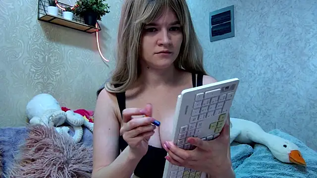 Snapshot of Bunny_Jolly chatting on 13, 10, 2025 Bunny Jolly online show from 13, 10, 2025