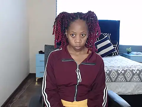 QUEENMANDYY online show from 25, 6, 2026