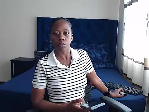 QUEENMANDYY online show from 3, 2, 2026