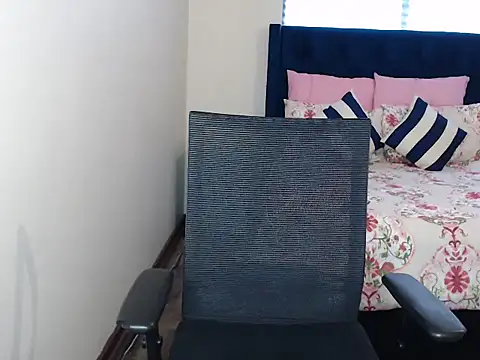 Snapshot of QUEENMANDYY chatting on 19, 5, 2026 QUEENMANDYY online show from 19, 5, 2026