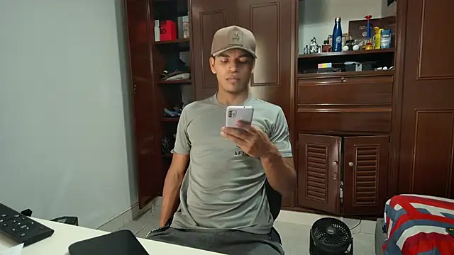 Snapshot of Jhon_wich chatting on 18, 7, 2026 Jhon wich online show from 18, 7, 2026