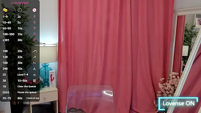 Snapshot of EmaBrownie chatting on 15, 10, 2025 EmaBrownie online show from 15, 10, 2025