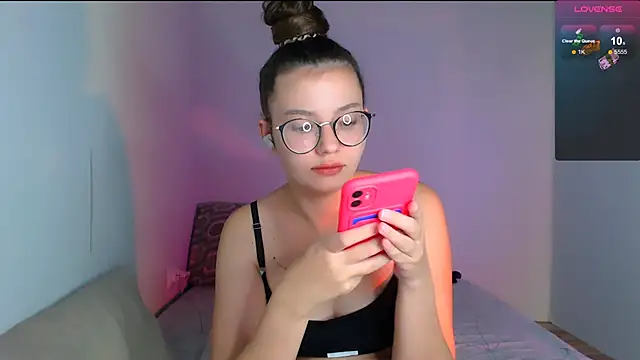 Snapshot of bbycolada chatting on 5, 10, 2025 bbycolada online show from 5, 10, 2025