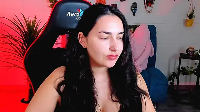 Snapshot of CeceliaJohnson chatting on 25, 11, 2025 CeceliaJohnson online show from 25, 11, 2025