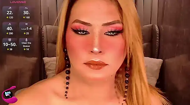 Snapshot of QUEEN_GIAMOORE69 chatting on 25, 2, 2025 QUEEN GIAMOORE69 online show from 25, 2, 2025