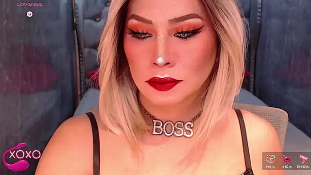 Snapshot of QUEEN_GIAMOORE69 chatting on 2, 10, 2025 QUEEN GIAMOORE69 online show from 2, 10, 2025