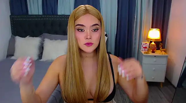 Snapshot of cyberanita chatting on 5, 3, 2025 cyberanita online show from 5, 3, 2025
