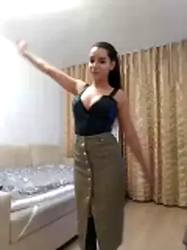 baby sweet girl  online show from 20, 5, 2026