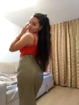 baby sweet girl  online show from 30, 5, 2026