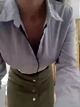 baby sweet girl  online show from 2, 11, 2025