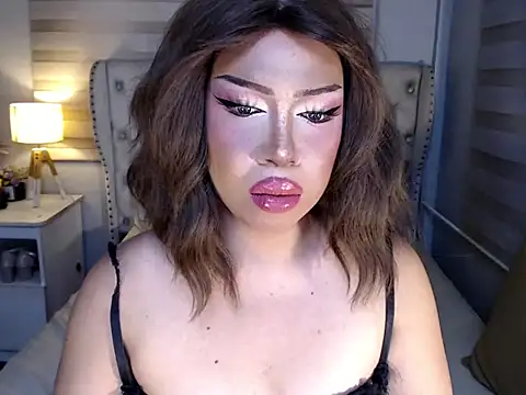 RebecaNextToYou online show from 8, 4, 2026