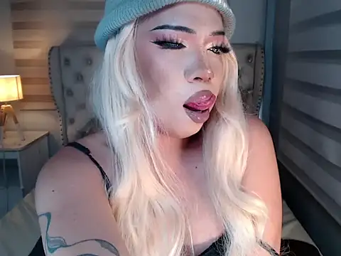 RebecaNextToYou online show from 19, 5, 2026