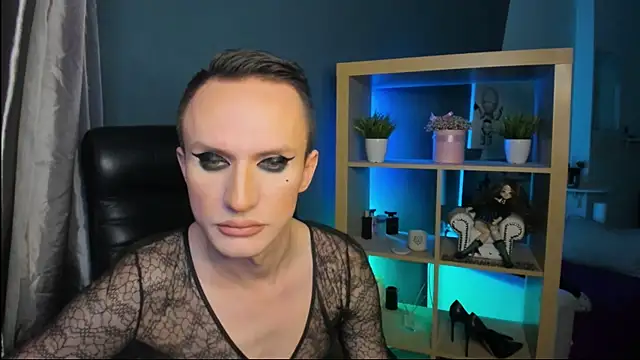 Cristal Connors online show from 17, 12, 2024